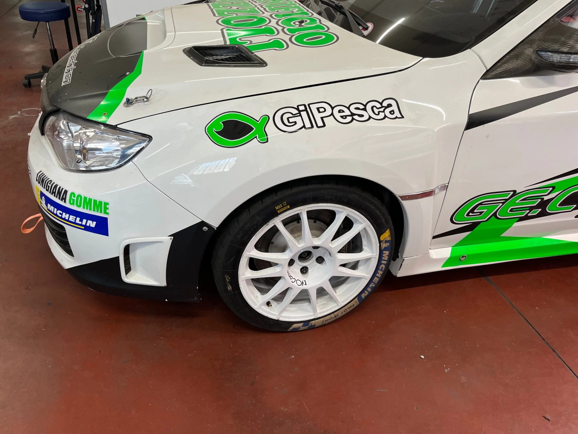 SUBARU IMPREZA STI R4