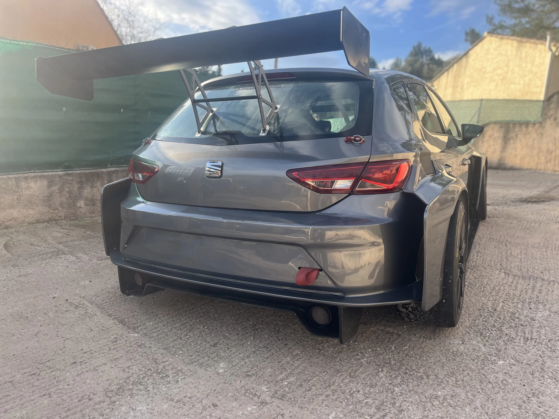Make a Seat Leon eurocup offer