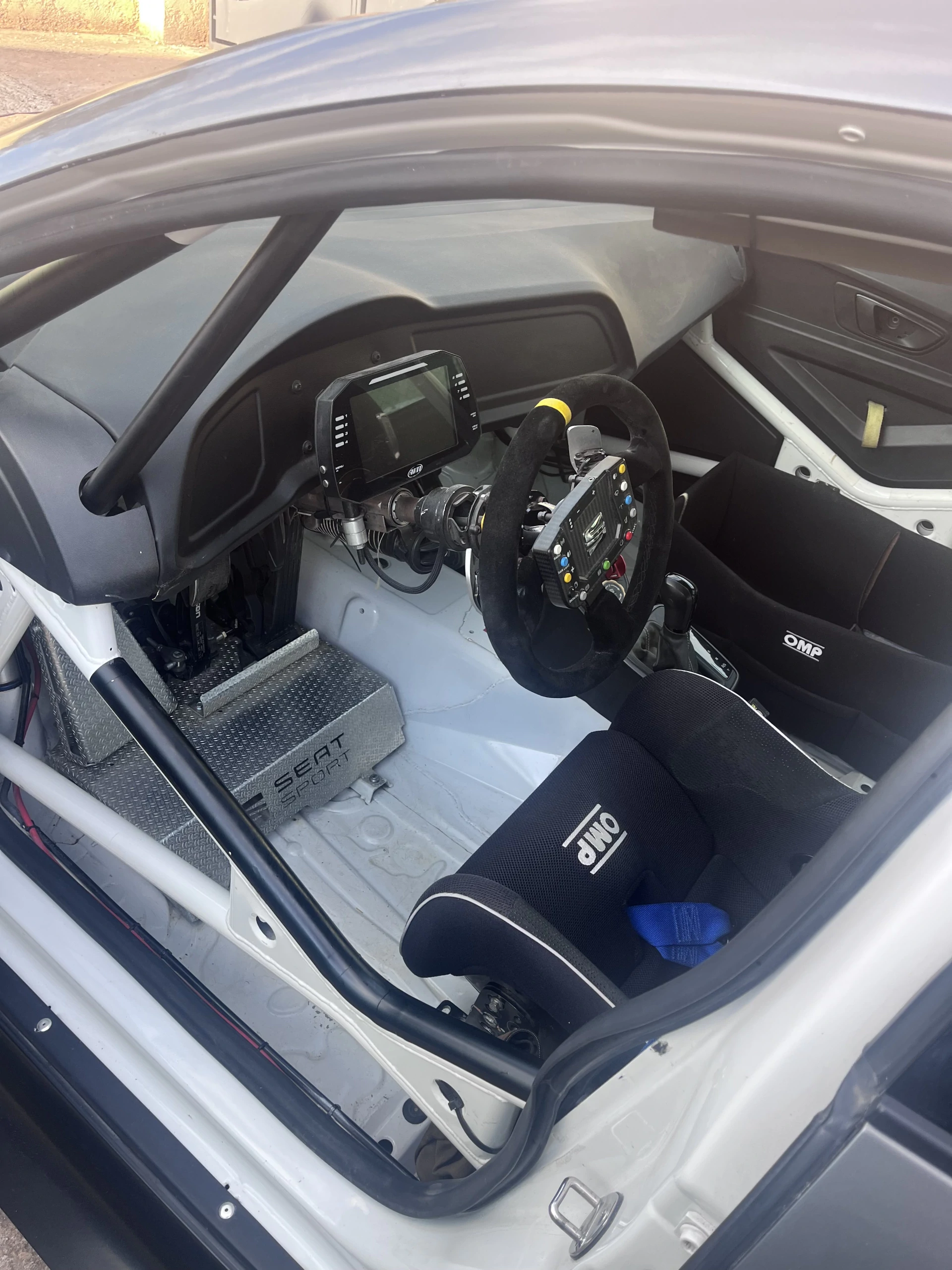 Make a Seat Leon eurocup offer