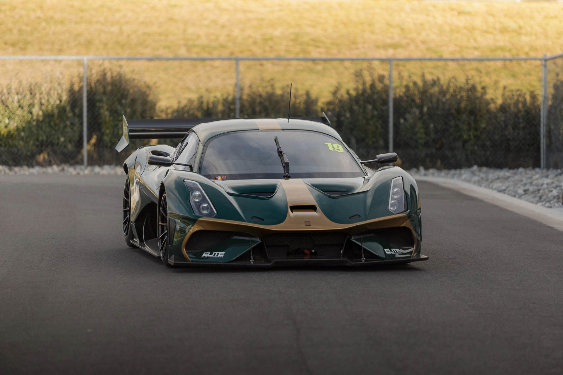 2020 Brabham BT62 – photo 1