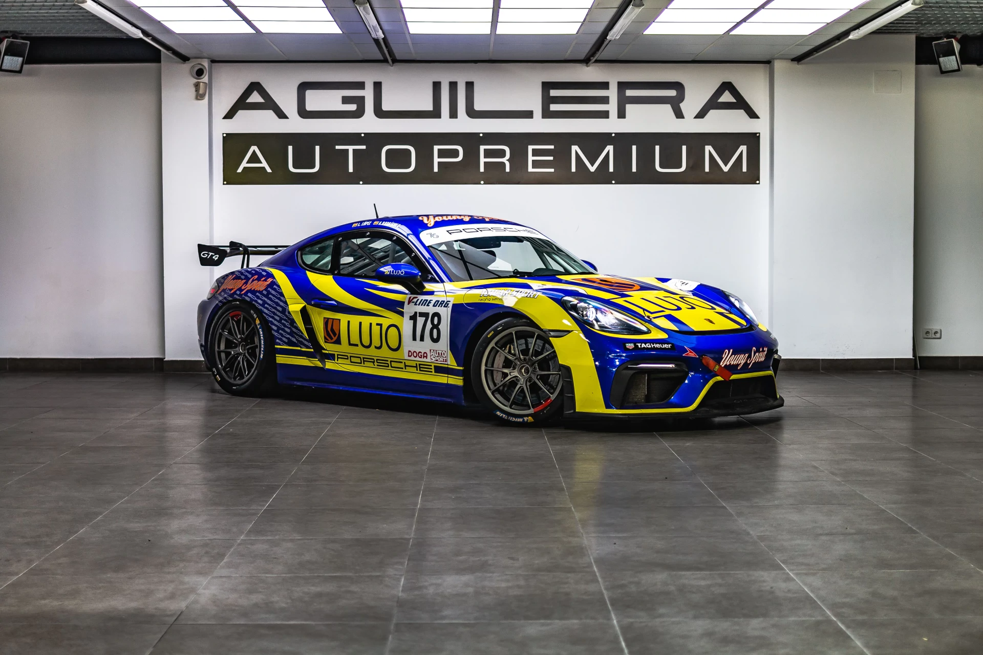 Porsche 718 Cayman GT4 CS in mint condition