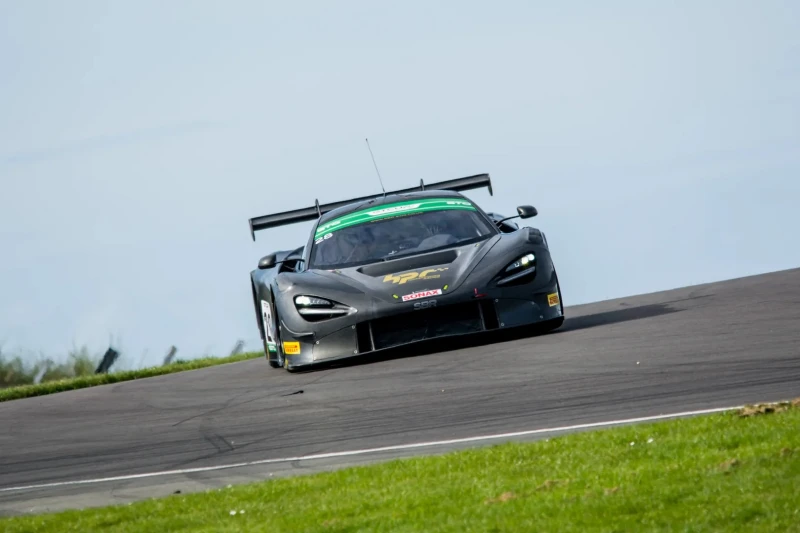 2020 McLaren 720S GT3