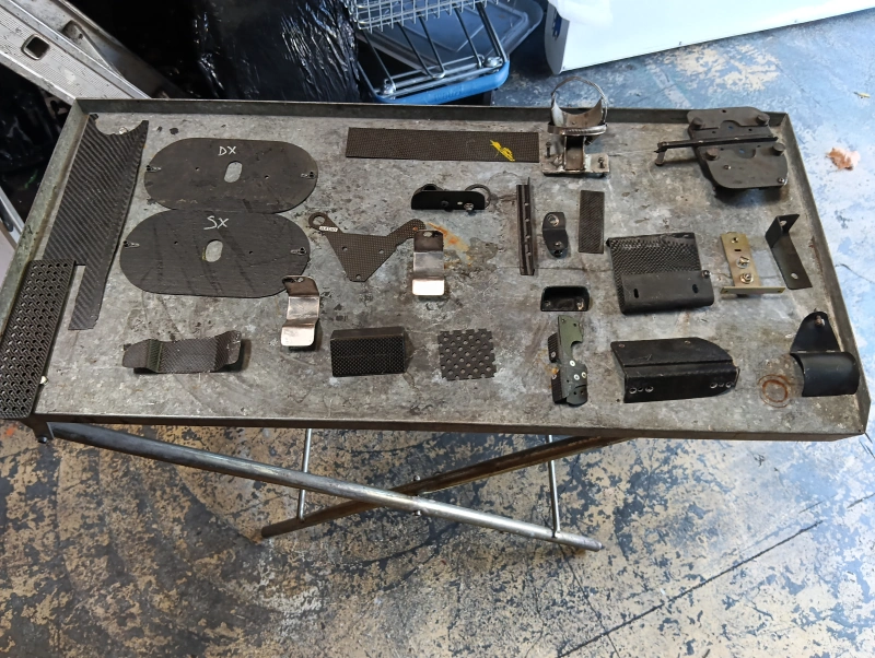 Pièces Dallara a vendre