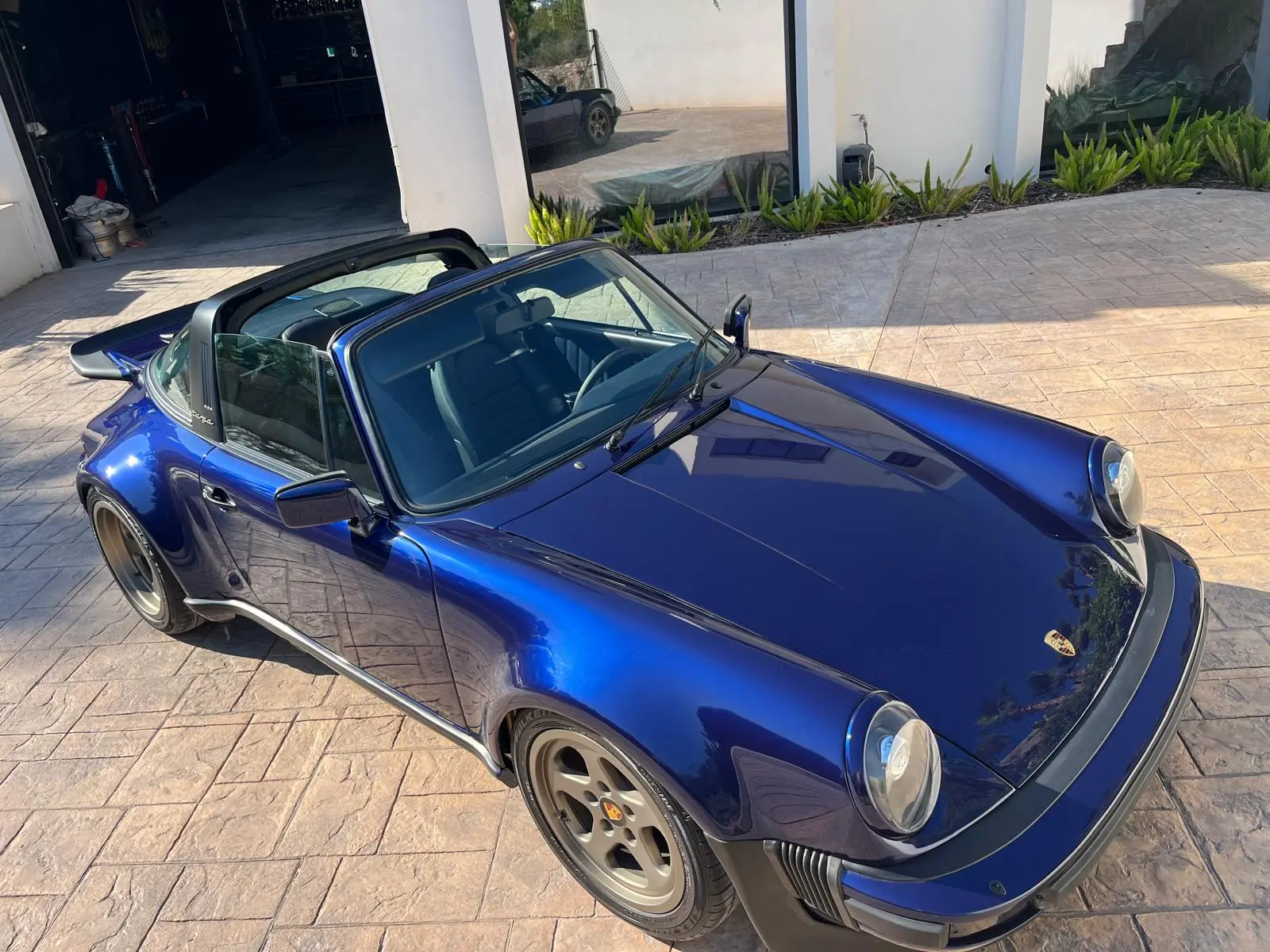 Porsche 911 G Targa turbo look 3.2 – photo 1
