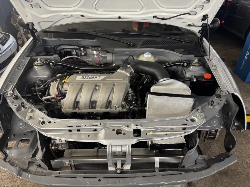 Clio 2 Cup Evo 2004 modifiée