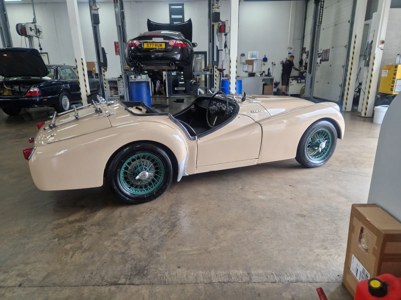 Triumph TR3 « Small Mouth » de 1957, voiture de route rapide – Propositions bienvenues !