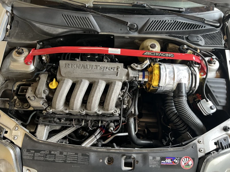 Clio rs1 from 2000 fitted with trackday