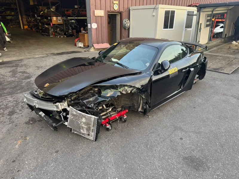 2020 Porsche Cayman GT4 – 11,000 km – Price excluding VAT