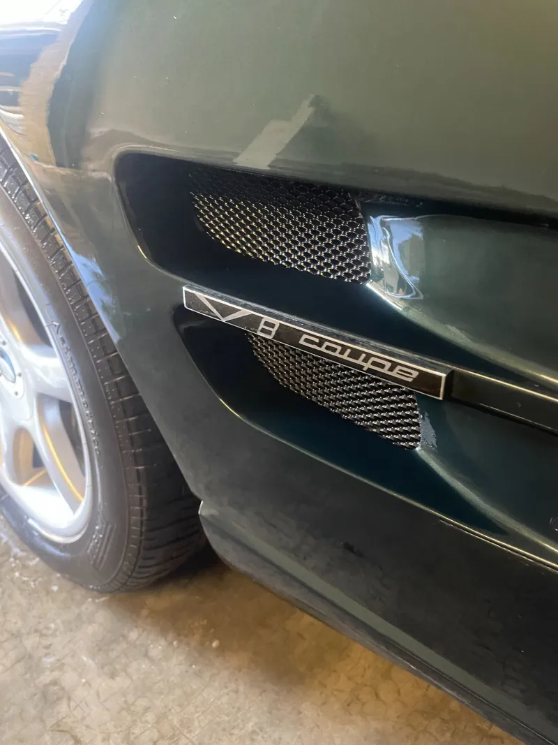 Aston martin v8 coupé