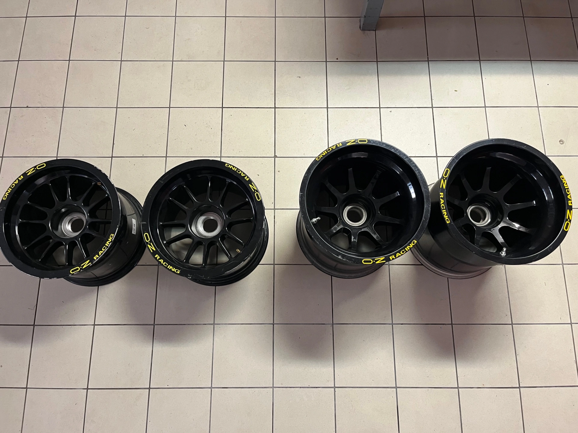 Vends Jantes Oz Racing OSELLA Pa21 Pa2000 Pa30 Fa30 – photo 1