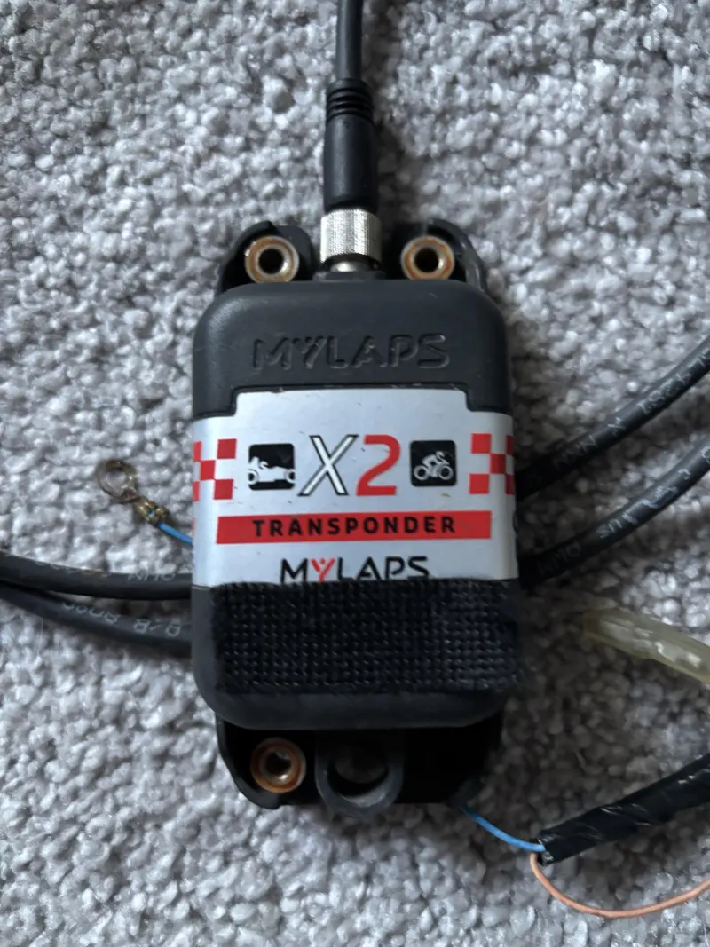 Transpondeur MyLaps X2 sur batterie