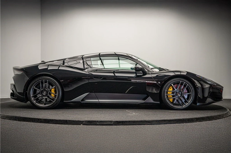 MASERATI MC20
