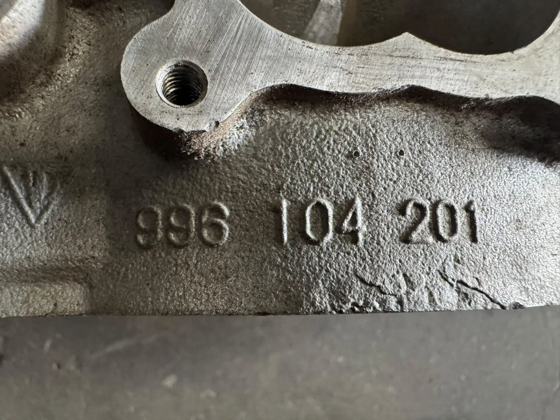 Porsche 996 Turbo and RSR cylinder head - 996104201 – photo 3