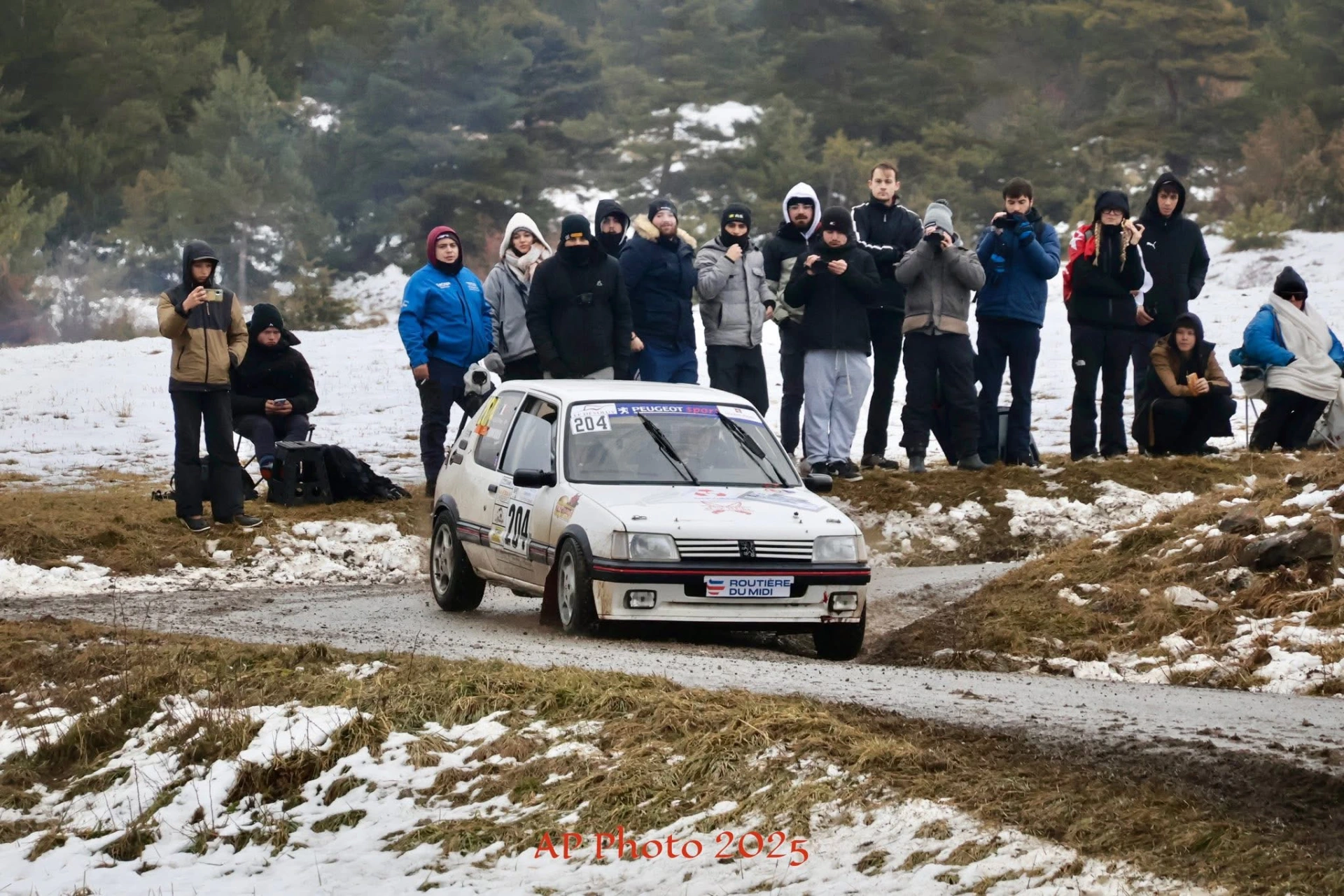 Location 205 GTI 1600 GrA – photo 1