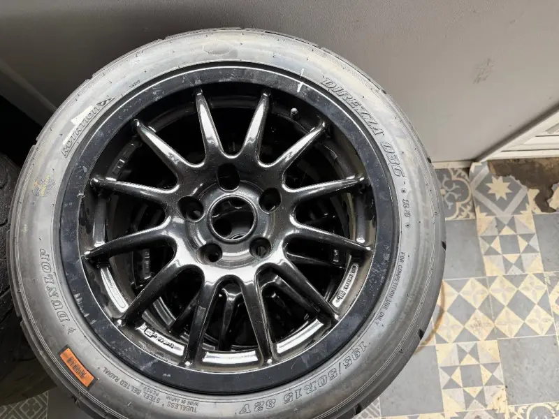 Jantes 15 pouces Ginetta g40