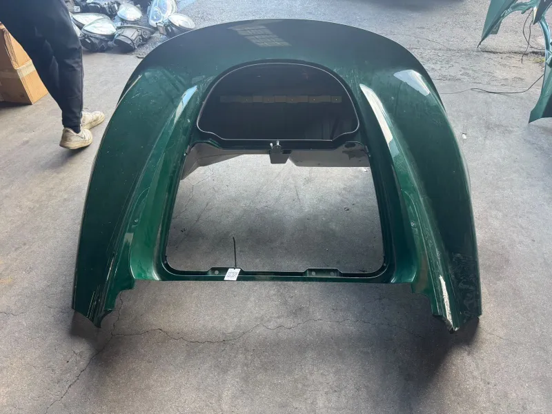 Lotus Elise front and rear clamshells requiring repair