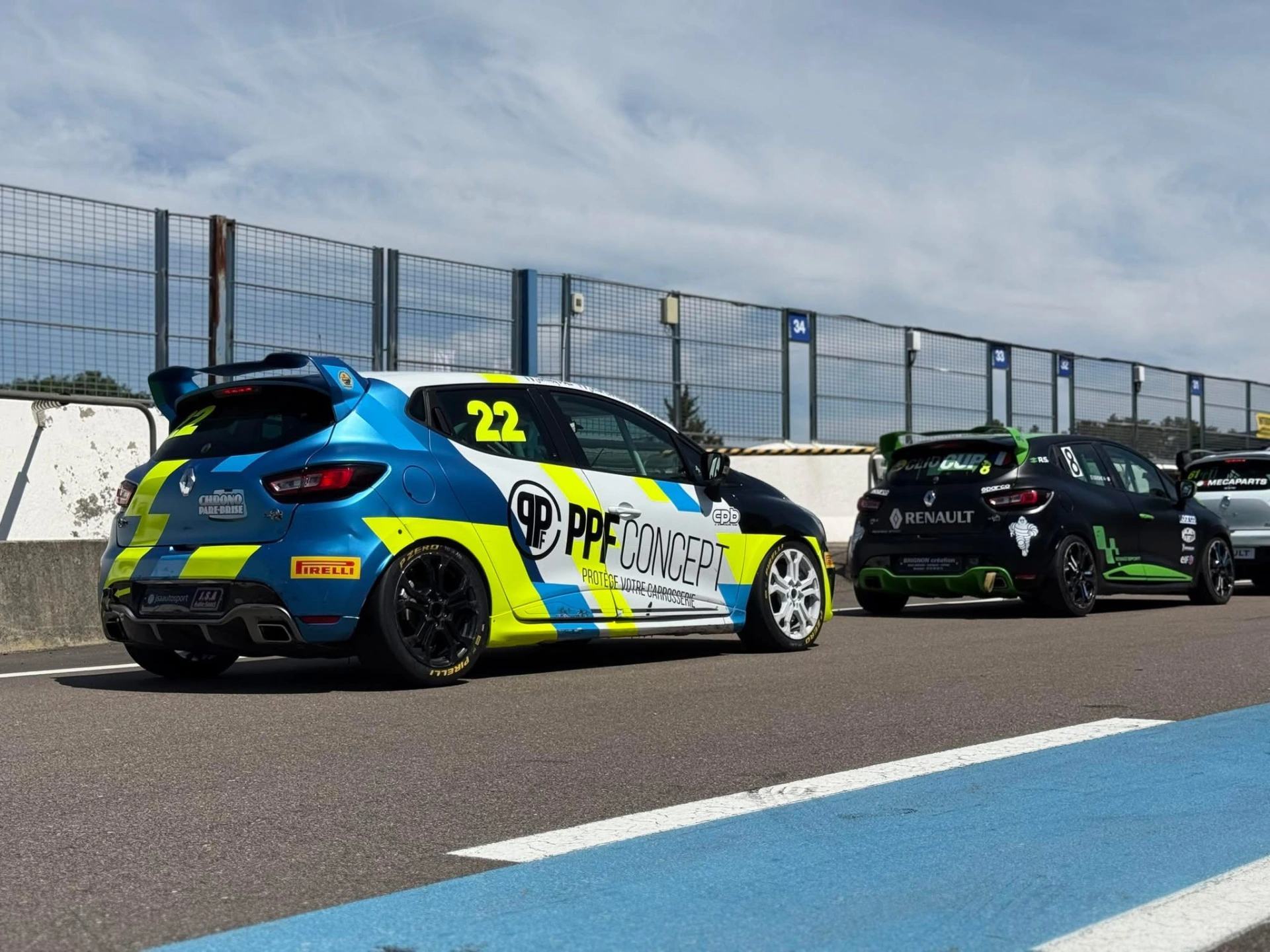 CLIO 4 cup X98 – photo 3