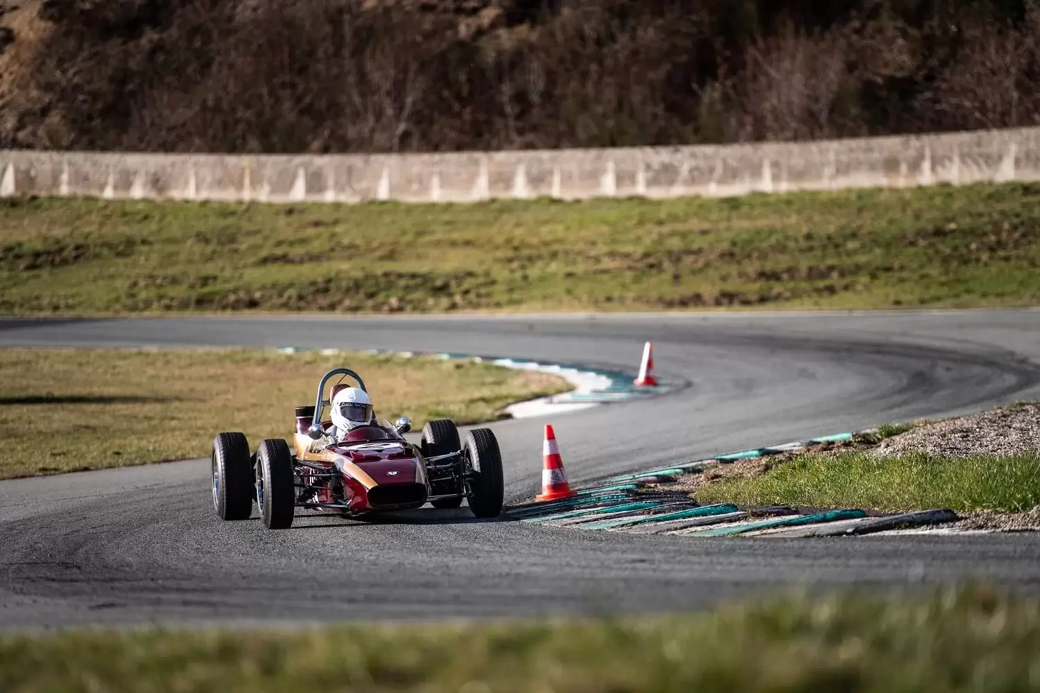 Classic Racing School: Play the role of a driver from the 1960s in a historic single-seater