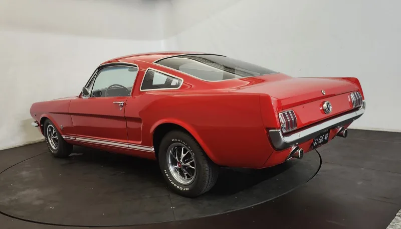 Ford Mustang Fastback GT code A