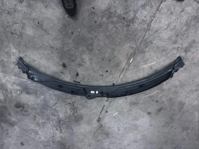 Baie de pare-brise Porsche® Cayman GT4 RS -991555563061E0