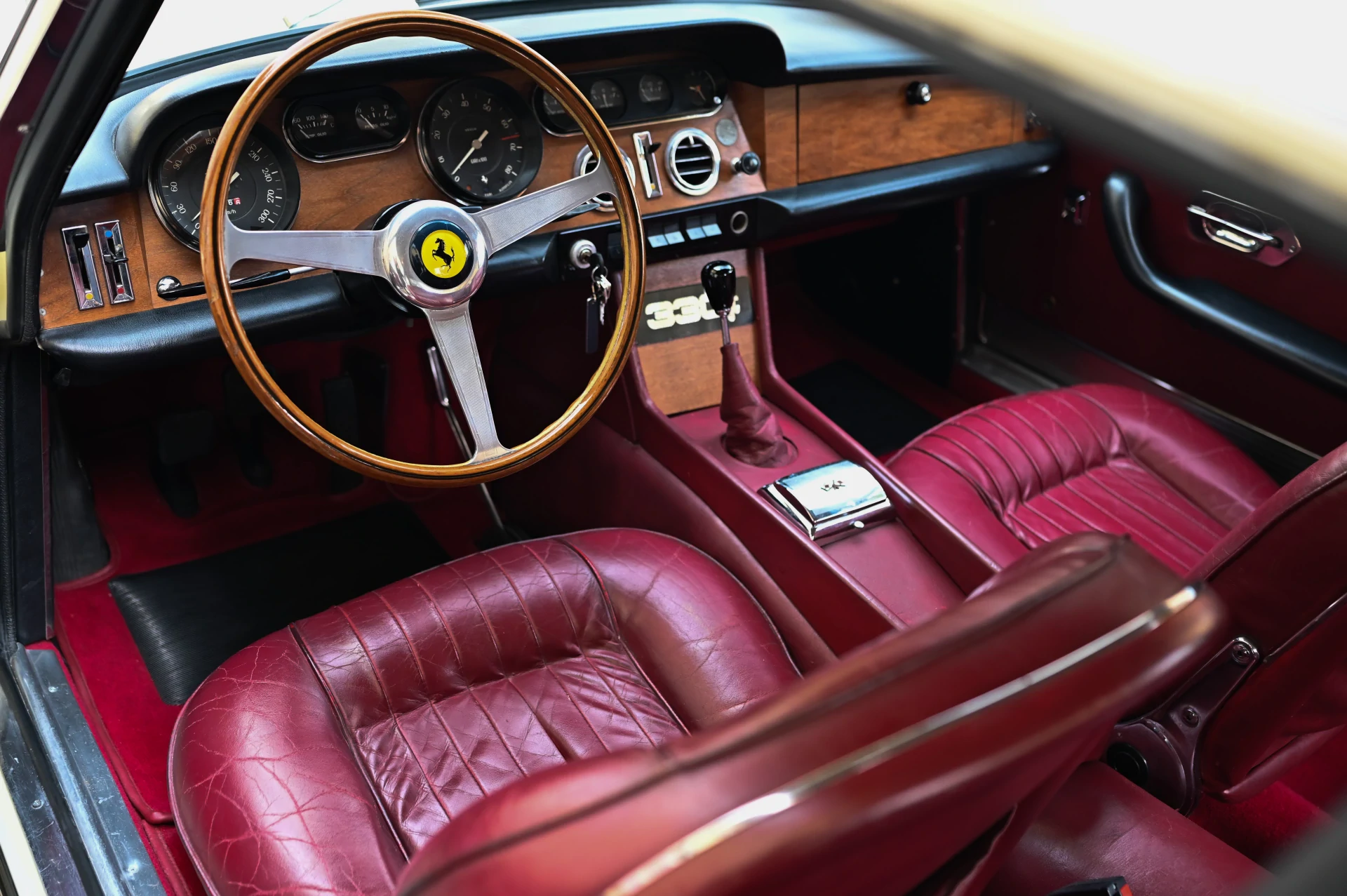 Ferrari 330 GT 2+2