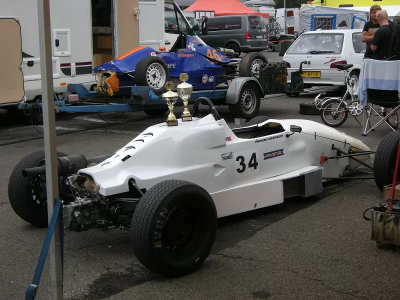 FORMULE FORD KENT SWIFT 1992