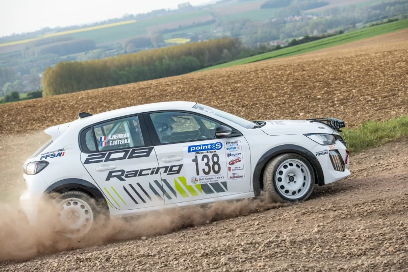 LOCATION PEUGEOT 208 FR6 - FRC6