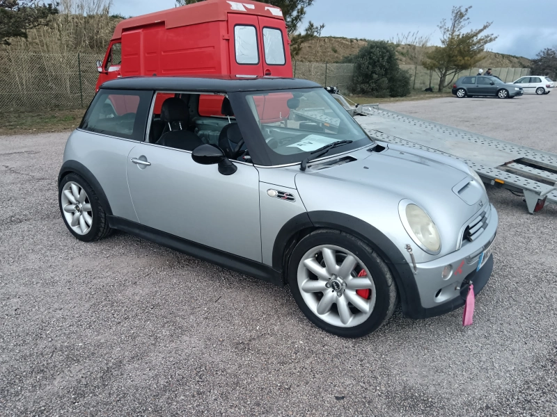Mini Cooper S version 250cv