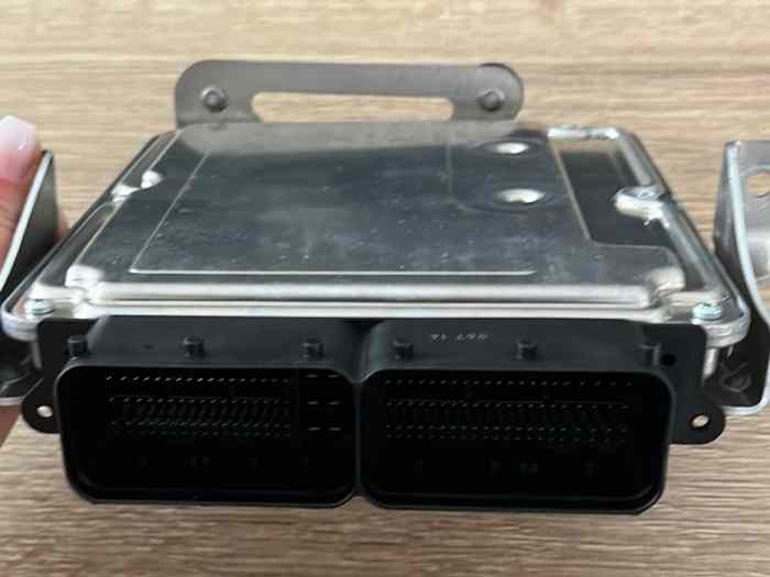Bosch Porsche Cup 991.2 control unit