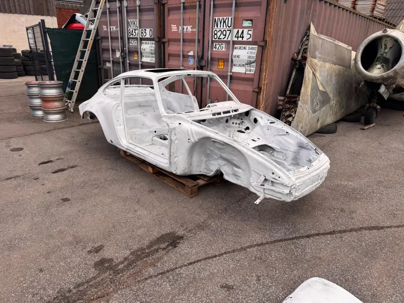 Caisse Porsche 911 3.0 SC Coupé 1982 projet restauration