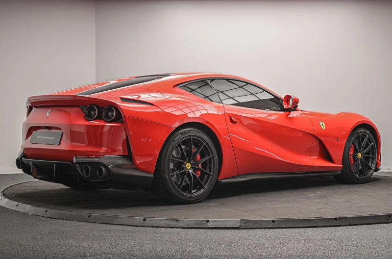 FERRARI 812 SUPERFAST 6.5 V12 800