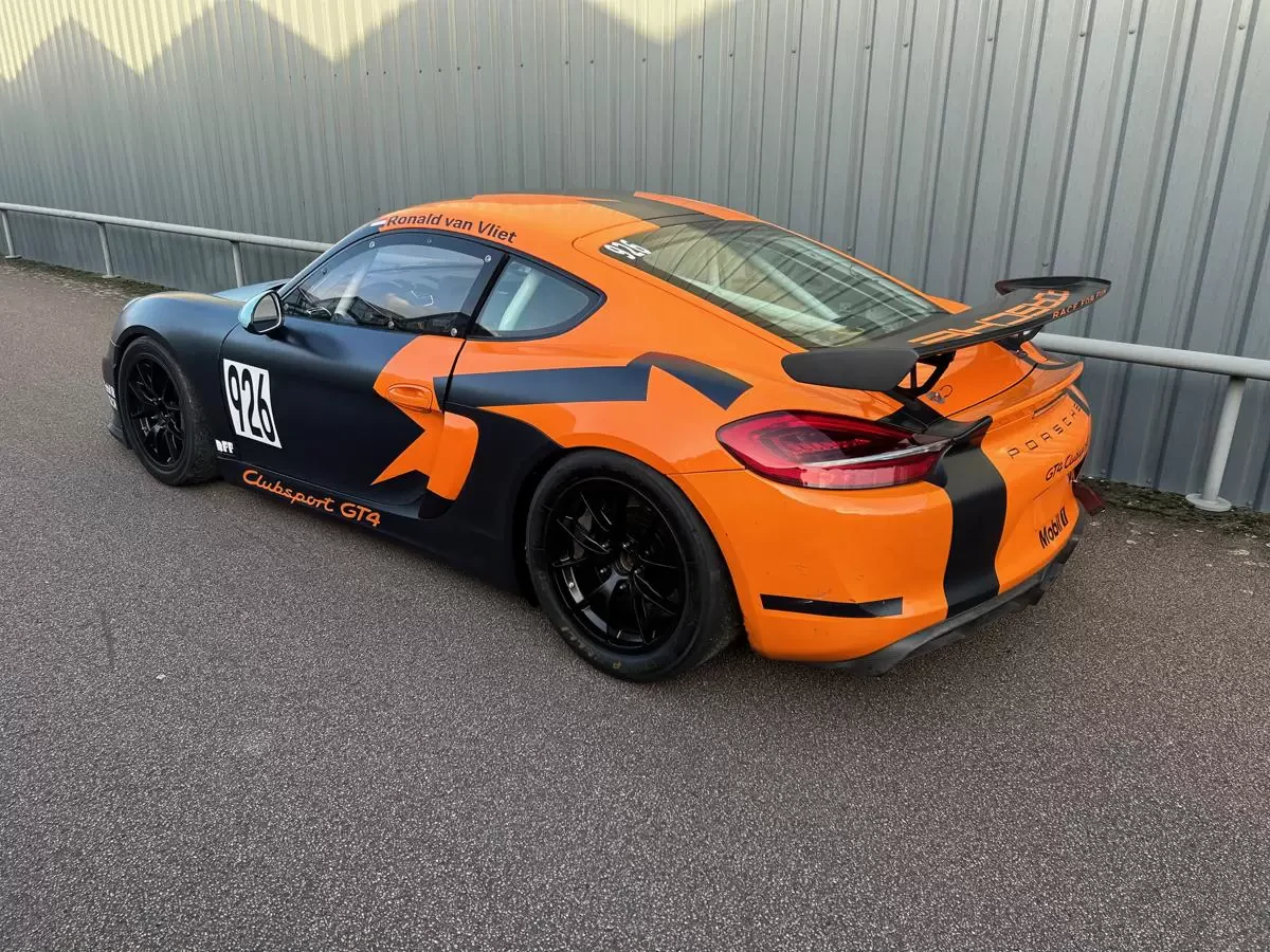 Porsche Cayman GT4 MR 981