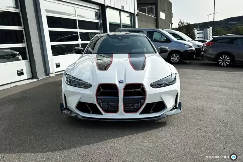 BMW M4 CSL véhicule neuf