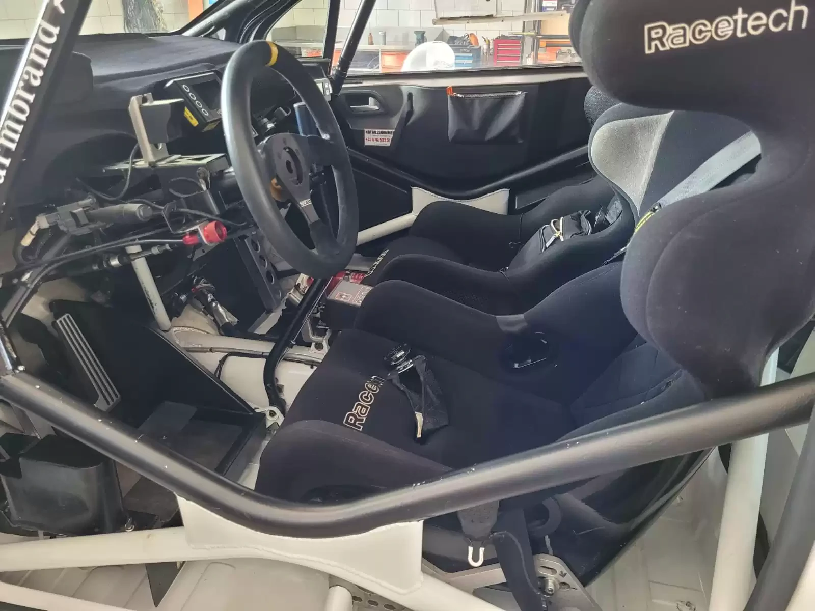 Peugeot 208 T16 R5 – photo 4