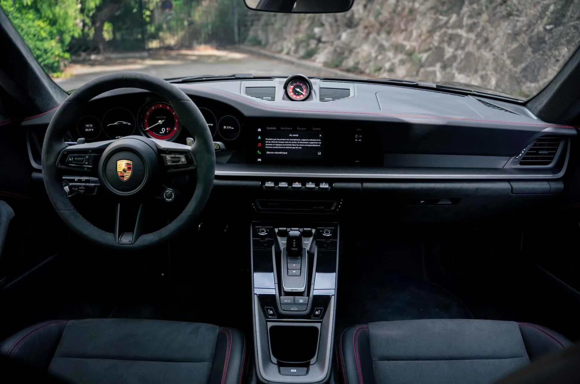 Porsche 911 Carrera GTS – photo 4