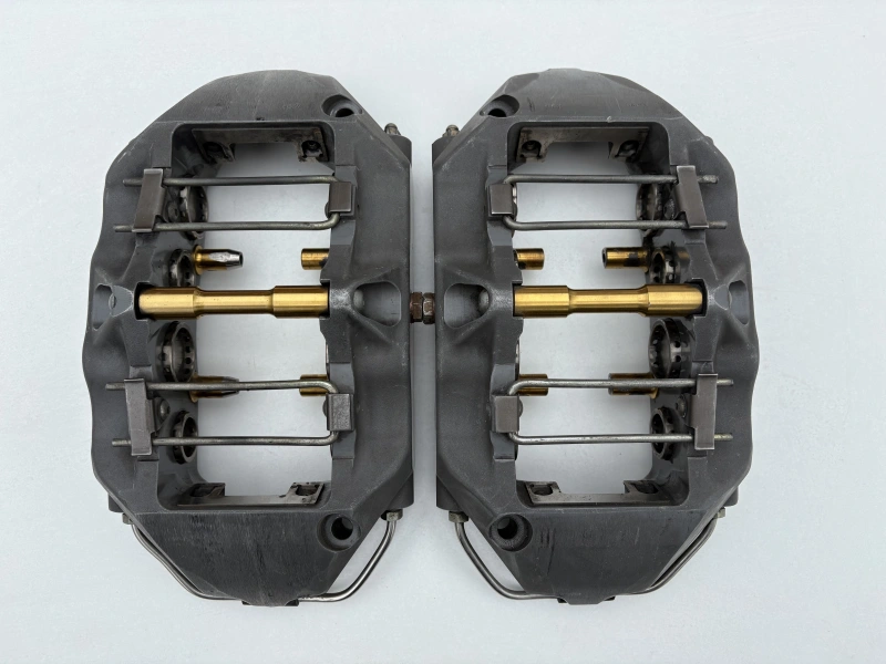 2 étriers BREMBO 8 PISTONS MONOBLOC révisés