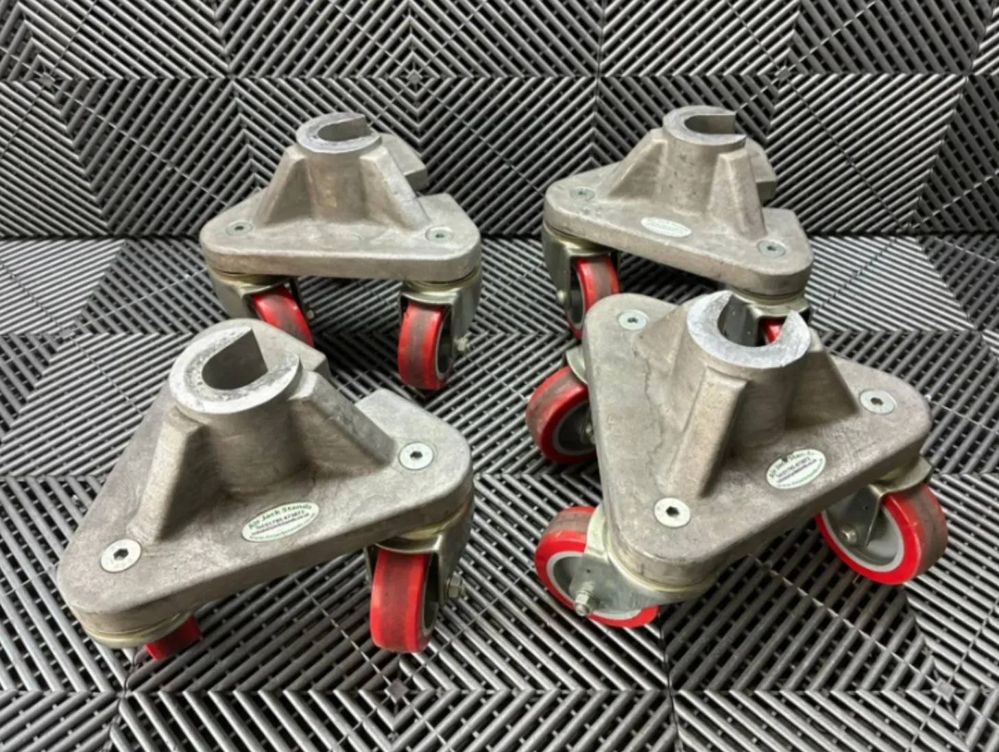 Used.Airjack car skates (4 pieces) – photo 1