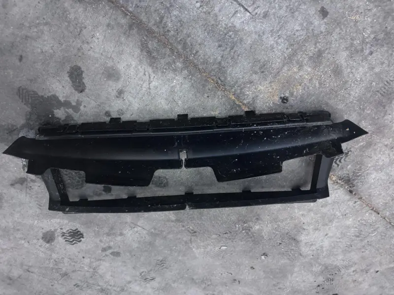 Écope radiateur Porsche Cayman GT4 RS 982121291C