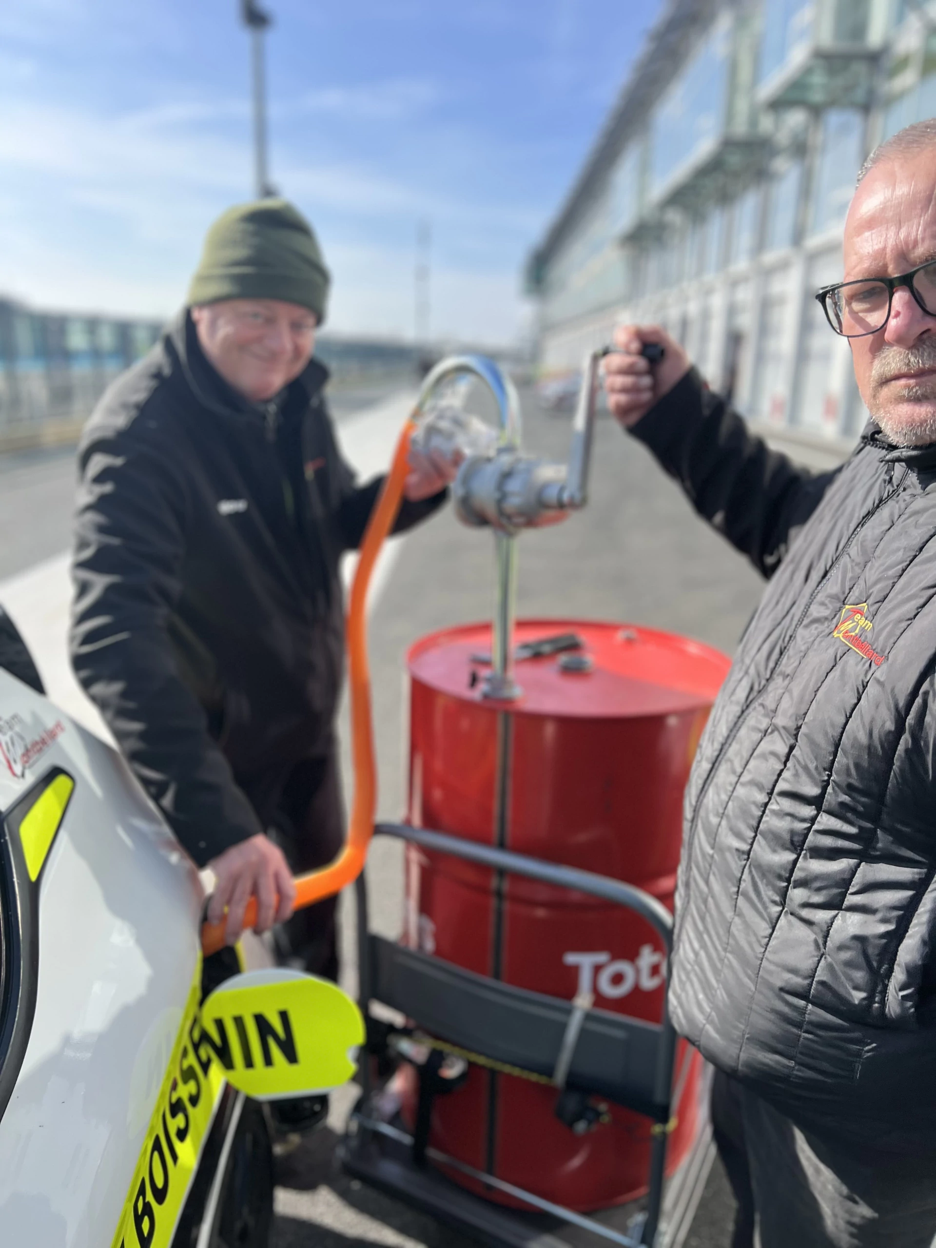 208 cup race weekend mechanic