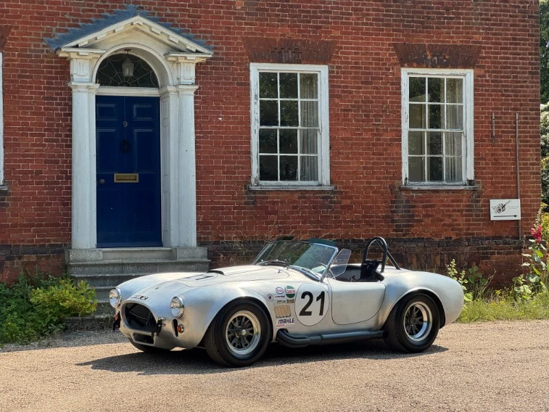 COBRA 427 SC par DB427