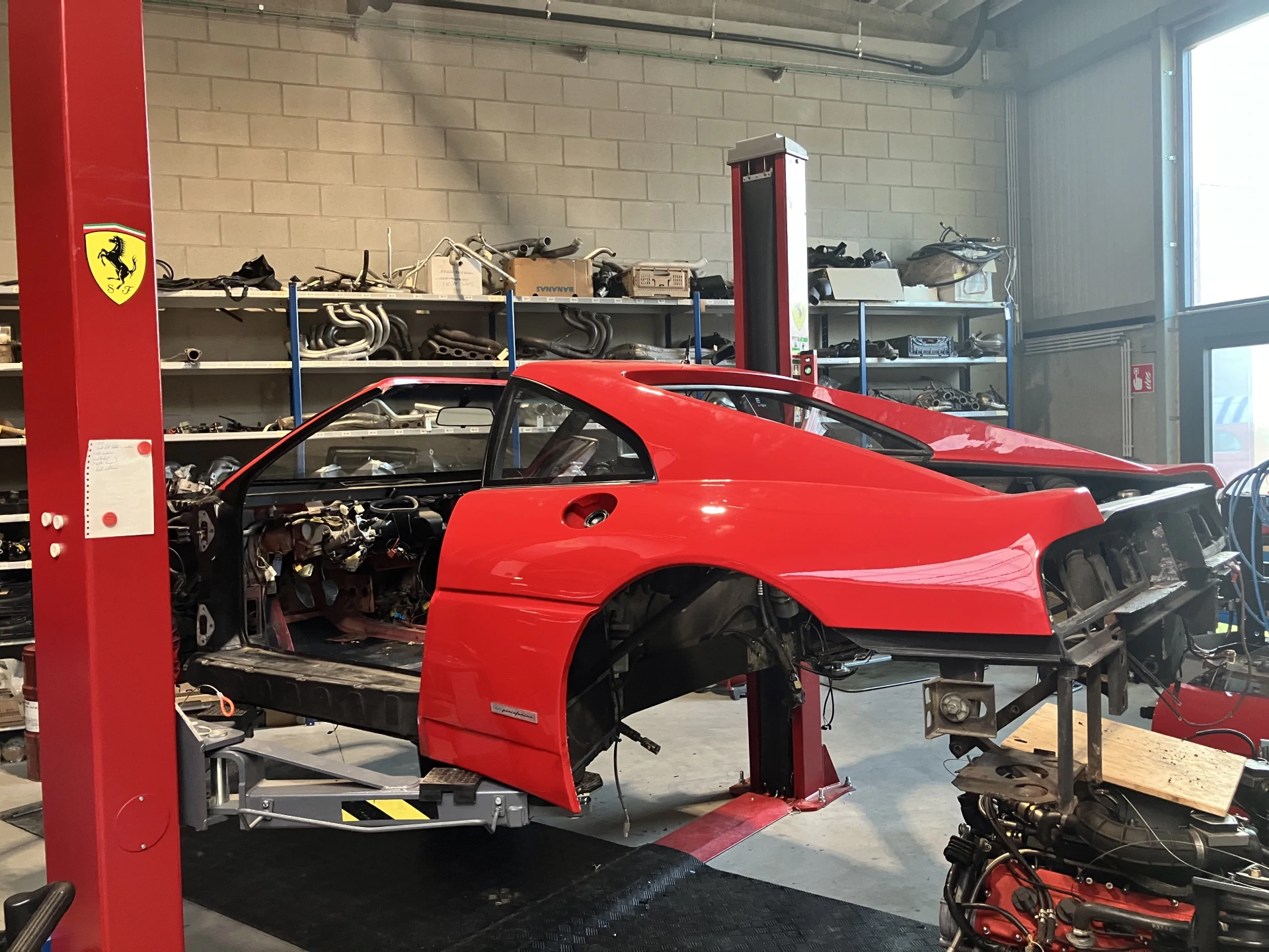 Several Ferrari Chassis available: F430/456M/Mondial/348/...