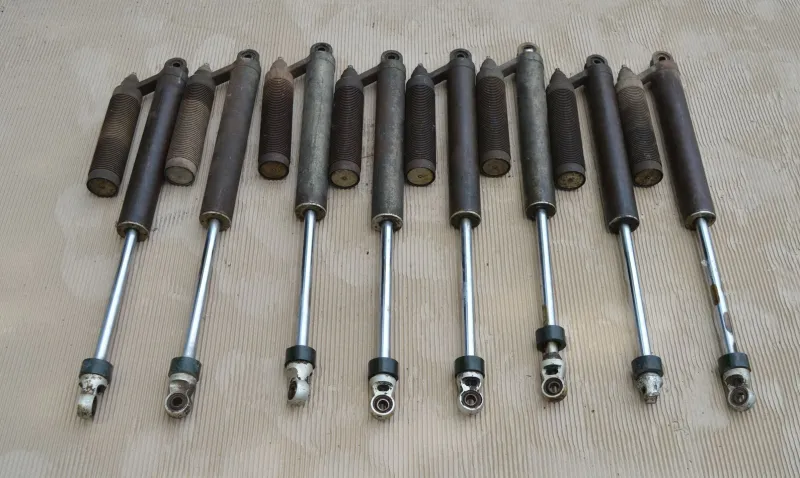 Off-Road Shock Absorbers with Remote Reservoirs