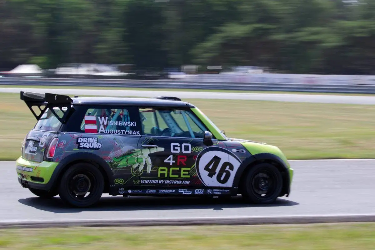 MINI COOPER S R53, 205 HP – prête pour les journées sur circuit, les courses d'endurance, les courses de côte ou le sport automobile au niveau amateur – photo 1