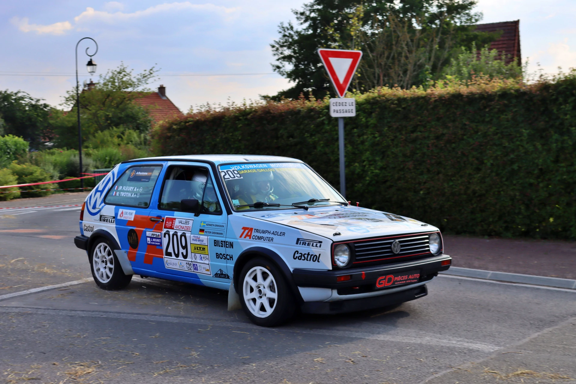GOLF 2 1.8 16S GRA