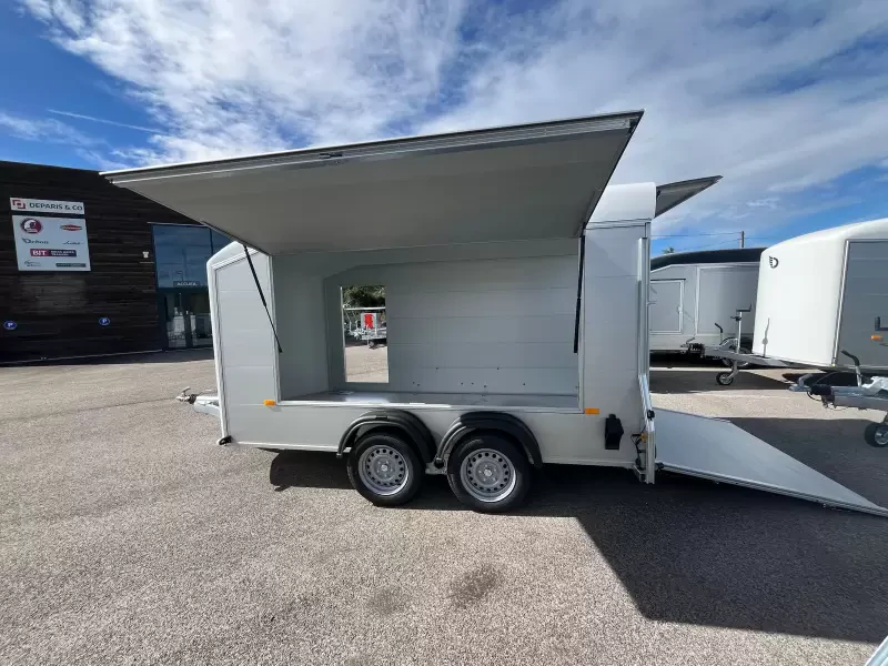 DEBON ROADSTER 700 closed car carrier ideal for small cars