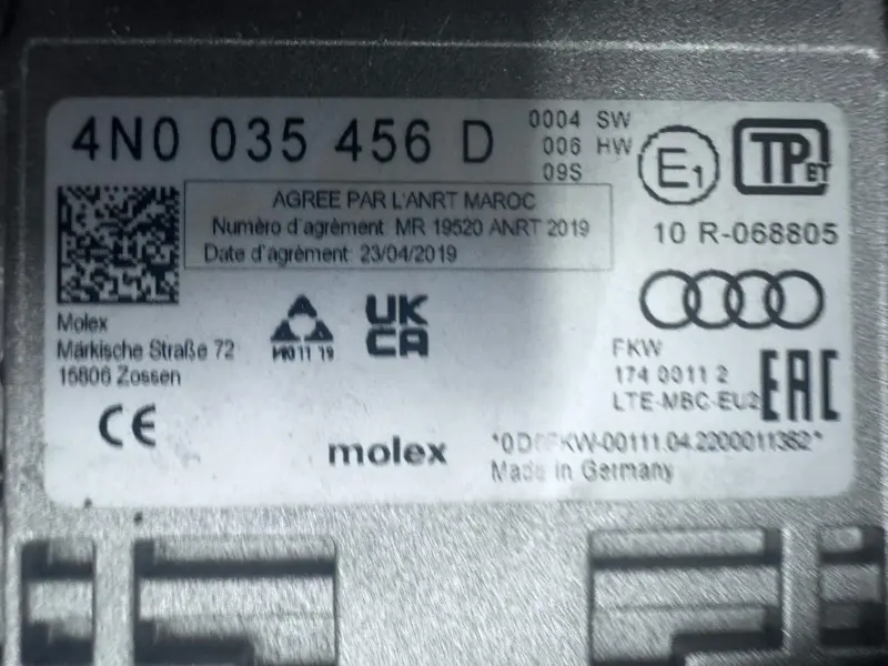 Amplificateur d’antenne téléphone Porsche Cayenne / Taycan - 4N0035456D