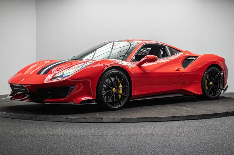FERRARI 488 3.9 720 PISTA