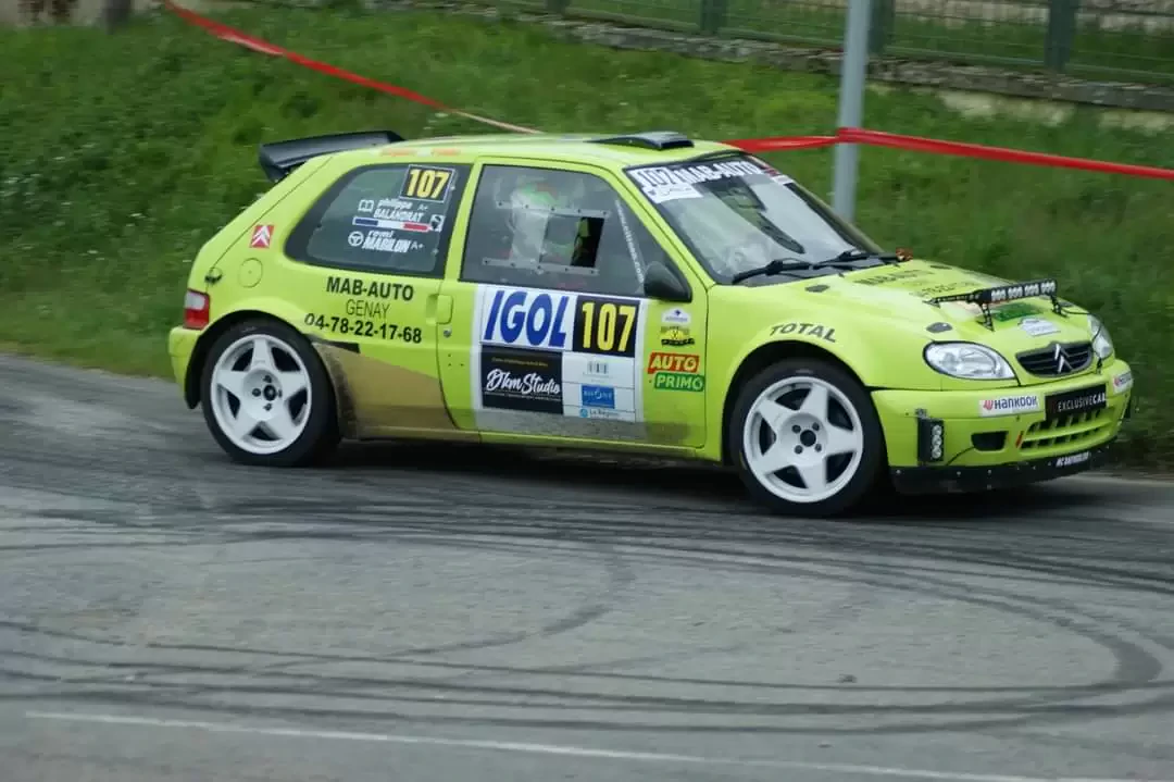 Saxo f2000