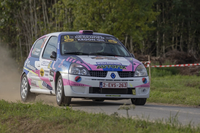 Clio 2 RS gr. N boite sadev