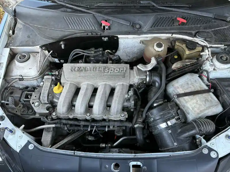 Clio 2 RS gr. N boite sadev